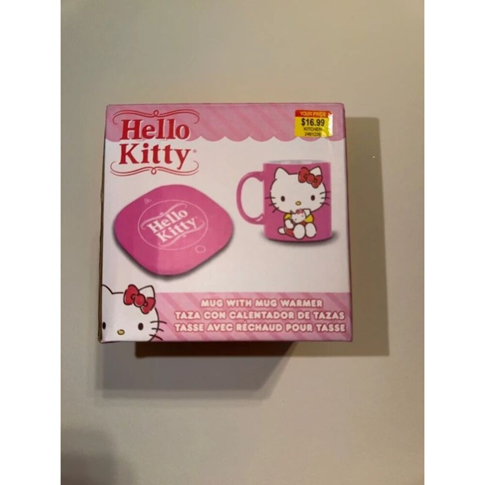 Hello Kitty mug with warmer set
